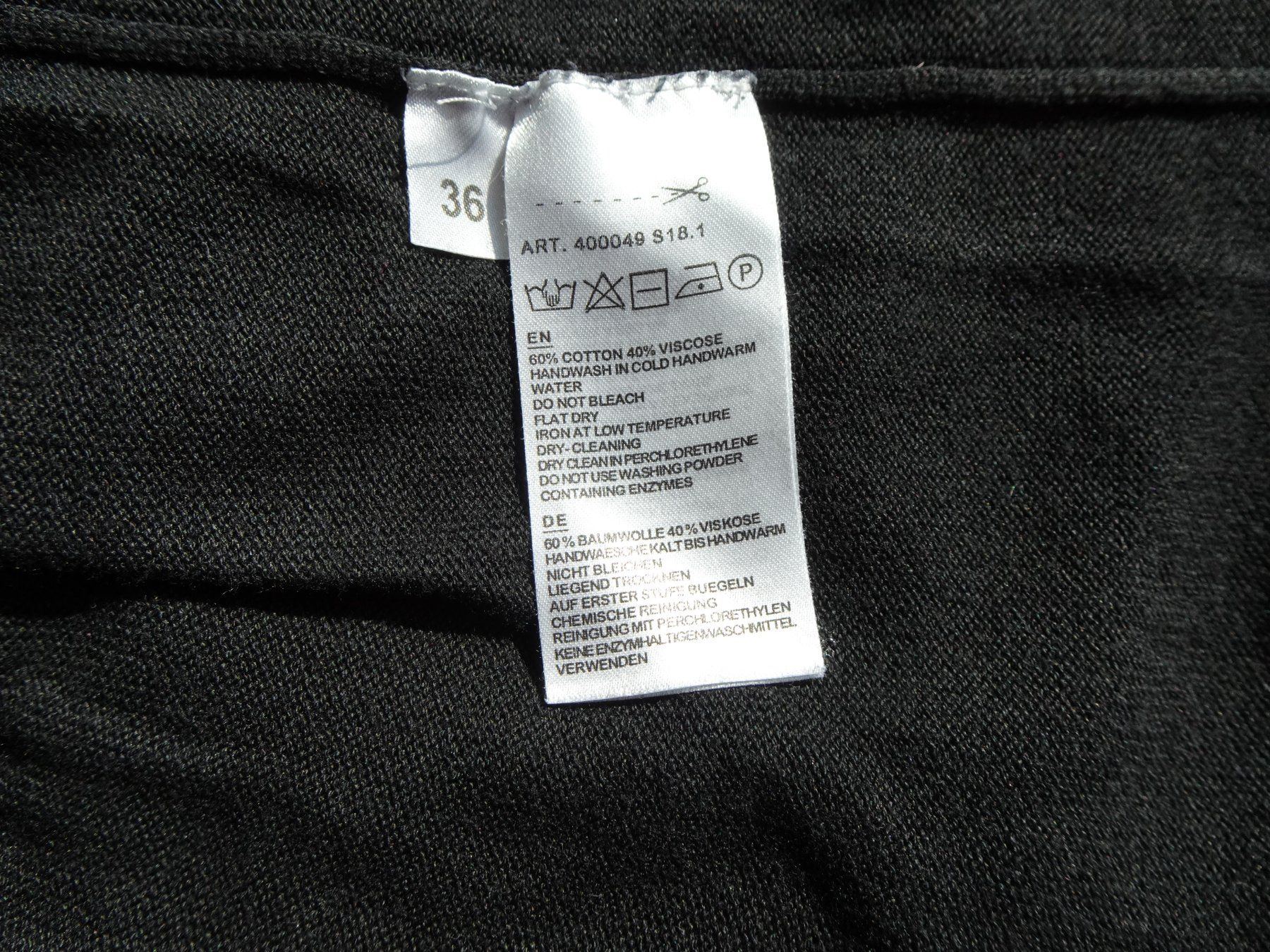 Repeat Robes: Repeat Kleid schwarz langarm Gr 36 Strickkleid – D'occasion à Winterthur par blumeblau77 2