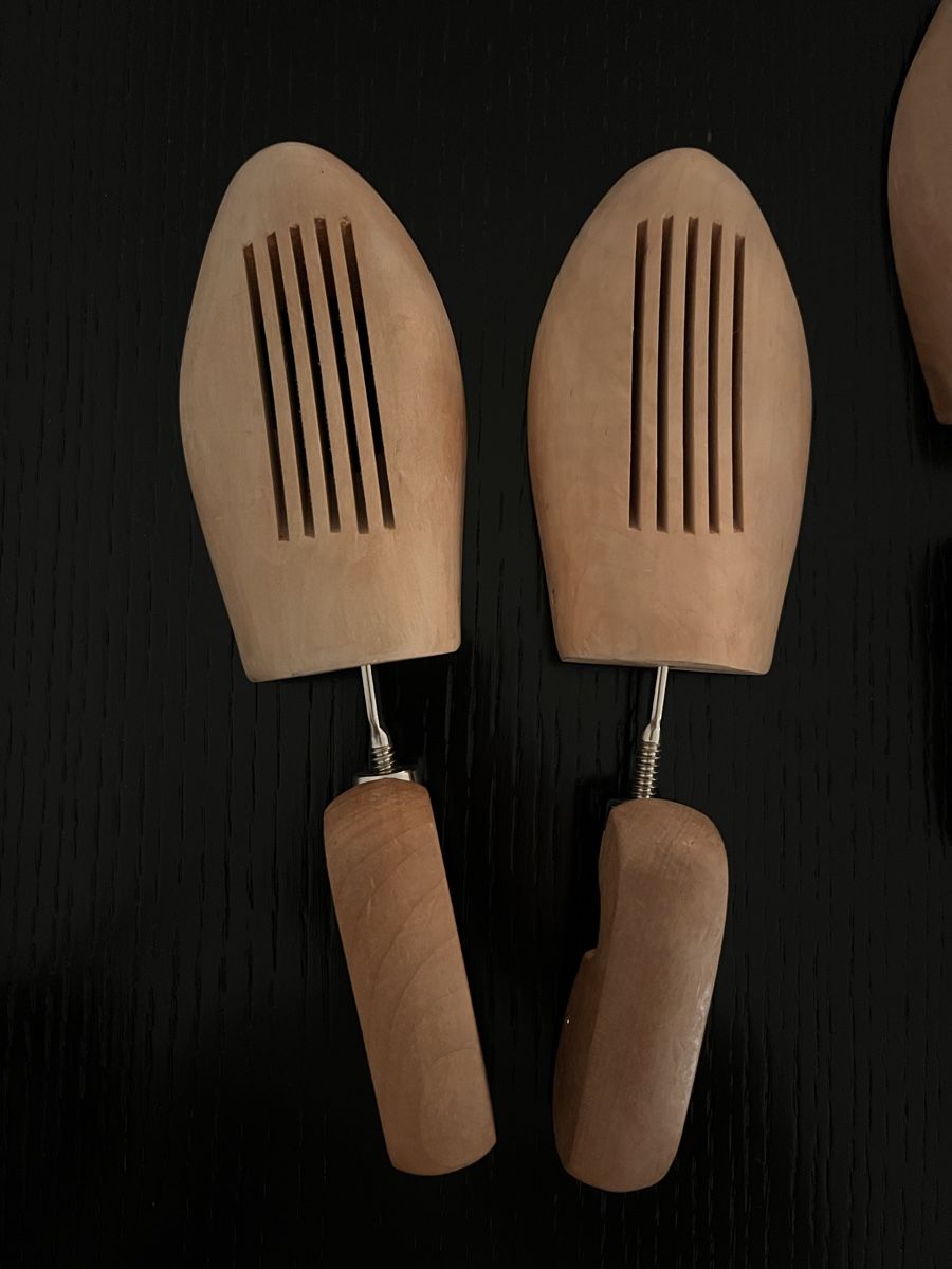 Scarpe da uomo: 3 Wooden Shoe Trees – Nuovo (secondo la descrizione) da Zürich venduto da stt_mm2f 1