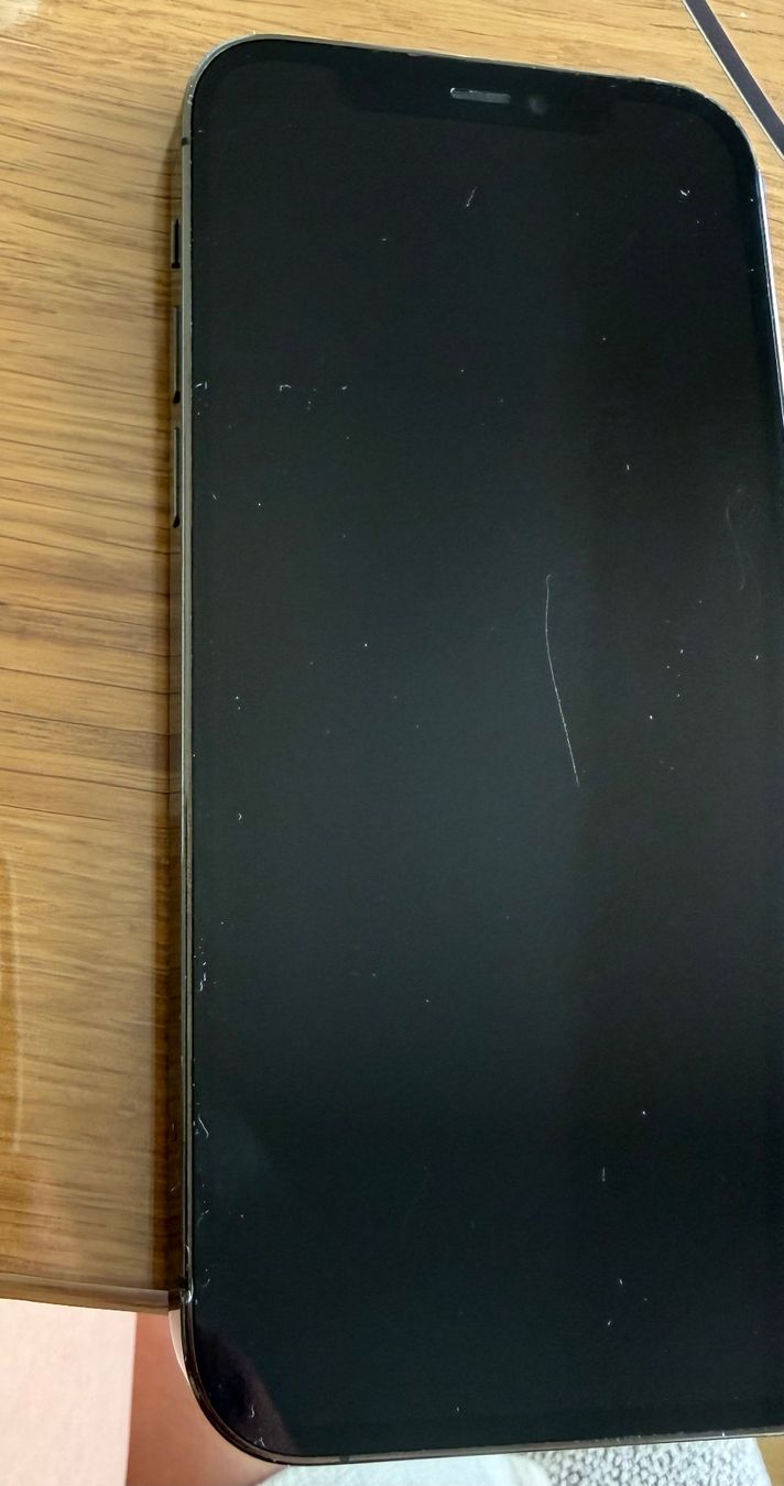 Apple Portables: iPhone 12 Pro Graphite 128GB guter Zustand – D'occasion à Zürich par ram9491 3