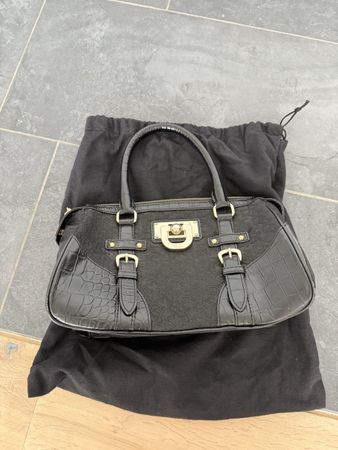 DKNY Handtasche schwarz mit goldenen Details, sehr guter Zus