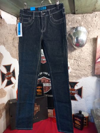 Damenjeans "CD" Grösse 36 Fabrikneu