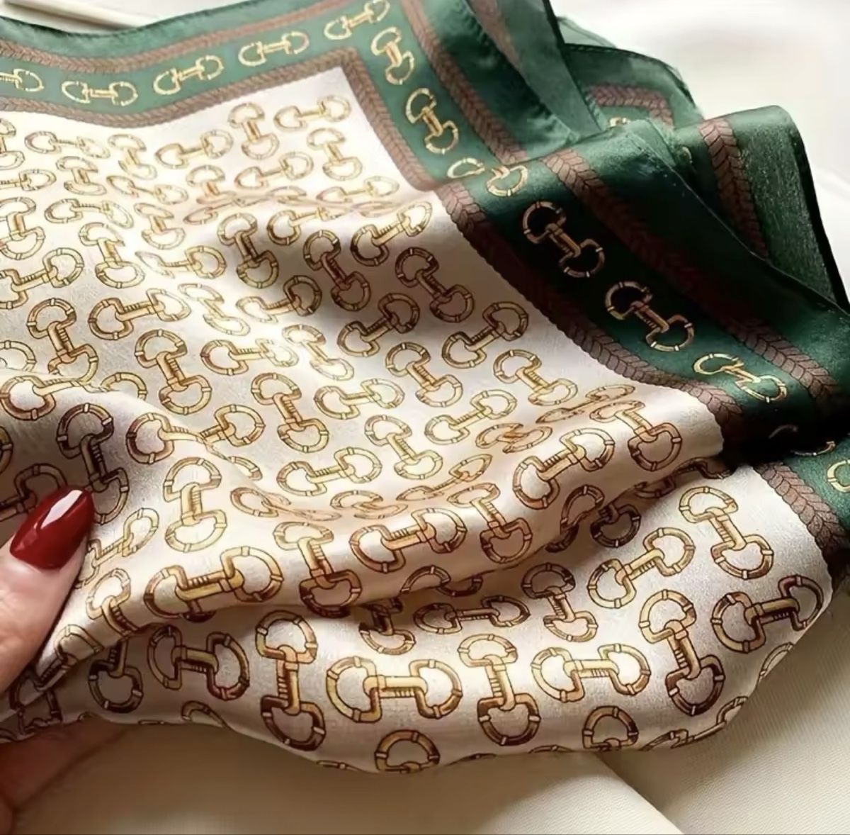 Foulards & écharpes: Foulard – Neuf avec emballage d'origine à Châtel-St-Denis par Montclair_Swiss 1