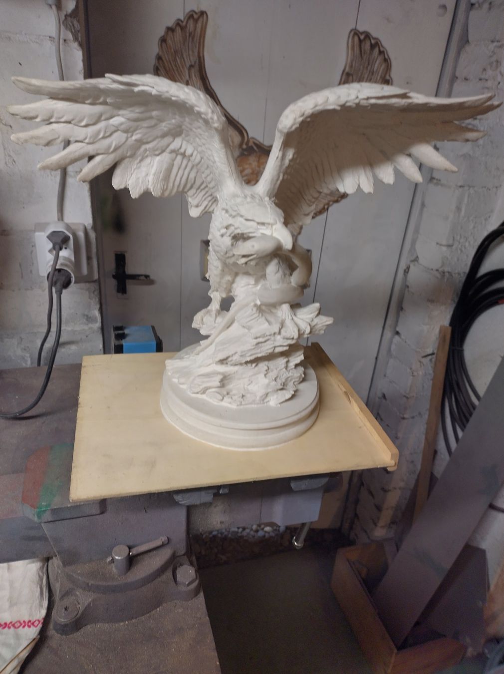 Statuette: Adler – Usato da Altbüron venduto da bestatter12 3