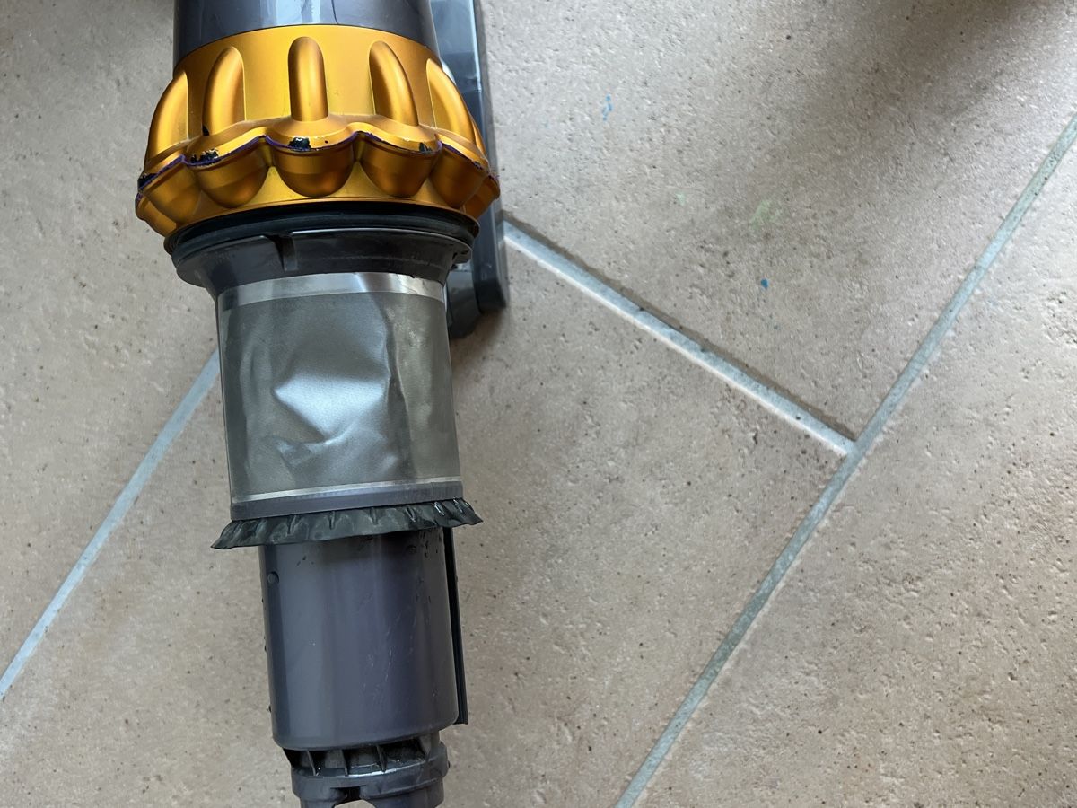 Dyson Aspirateurs & Accessoires: Staubsauger Dyson V15 – D'occasion à bern par tore06 3