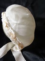 Altes Baby-/Puppenhäubchen