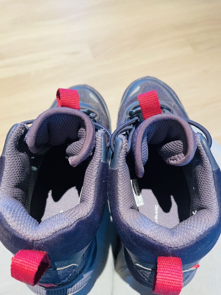 Scarpe per ragazze: Wanderschuhe, Gr. 29, Mädchen, wasserdicht, violett – Usato da Trüllikon venduto da 3PFA 2