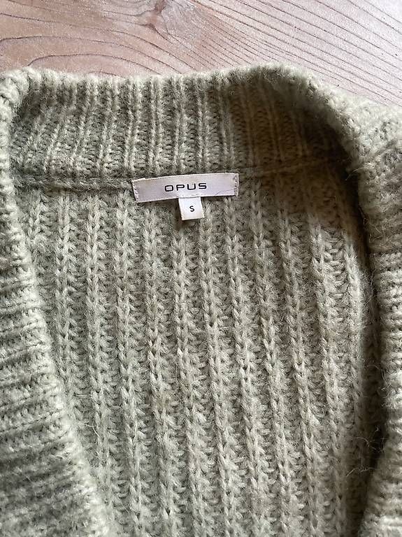 Pullover & Sweatshirts: Opus Strickcardigan / Winterpulli – Gebraucht aus Ipsach von Cynicat 1