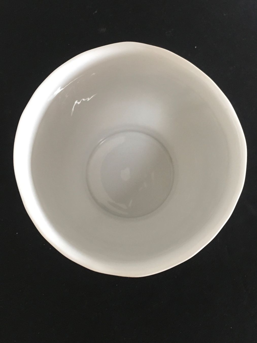Vasi per fiori: Handbemalter Porzellan Cachepot aus Ungarn – Usato da Basel venduto da citystore 1