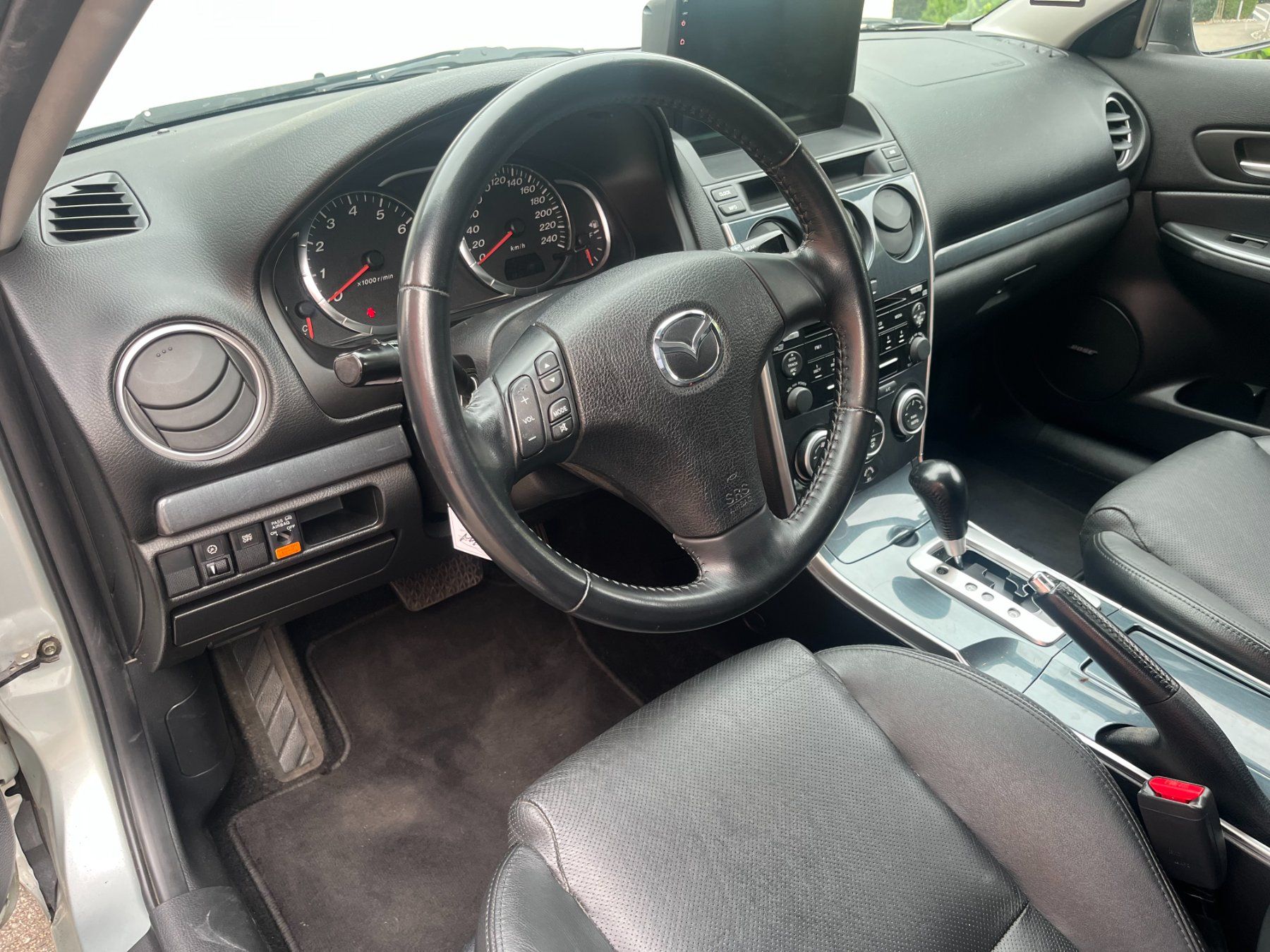 Mazda Autos: MAZDA 6 AUTOMAT  FREISCH AB MFK – Gebraucht aus Niederbipp von Buettler_Gjukaj1 6