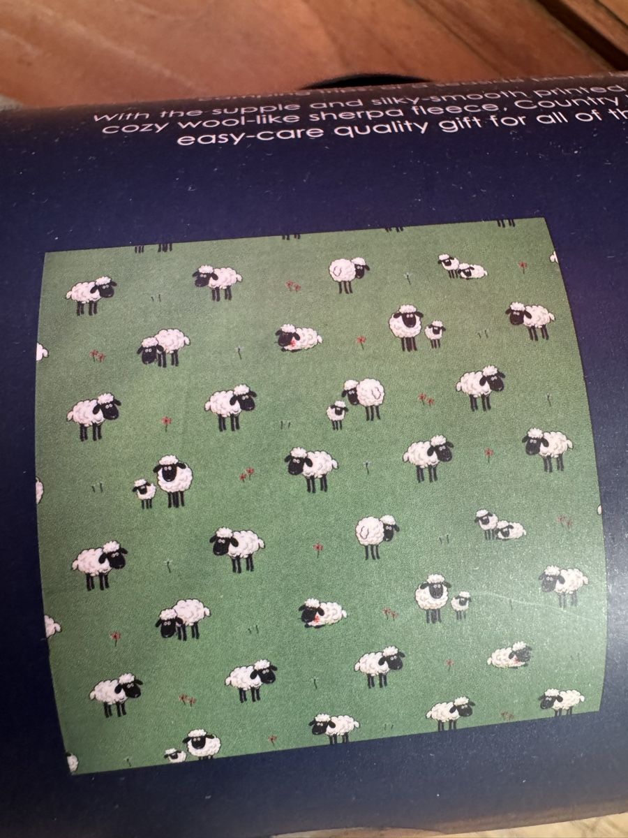 Couvertures: Fleece Decke Schafe – Neuf avec emballage d'origine à Wädenswil par cel_29lk 3