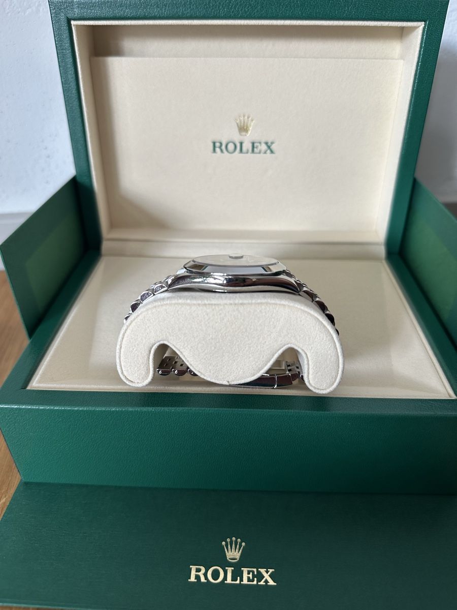 Rolex Orologi: Rolex Datejust 41mm - Mint Green – Nuovo e nell'imballaggio originale da Zürich venduto da and_z8mr 4