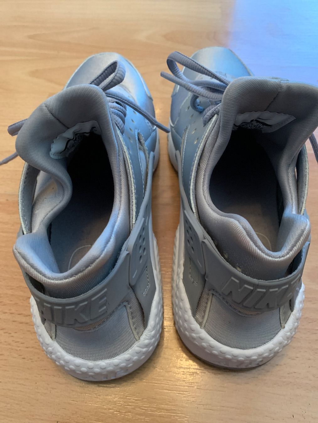 Nike Scarpe da donna: Nike Air Huarache metallic p. 39 – Usato da MEYRIN venduto da Gwendo10 2
