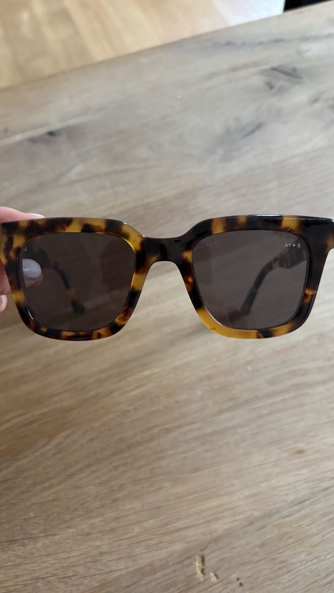Brillen & Gläser: AY Studios Ruben Sonnenbrille, Schildpatt Optik, Top! – Gebraucht aus Zürich von SaKunz90
