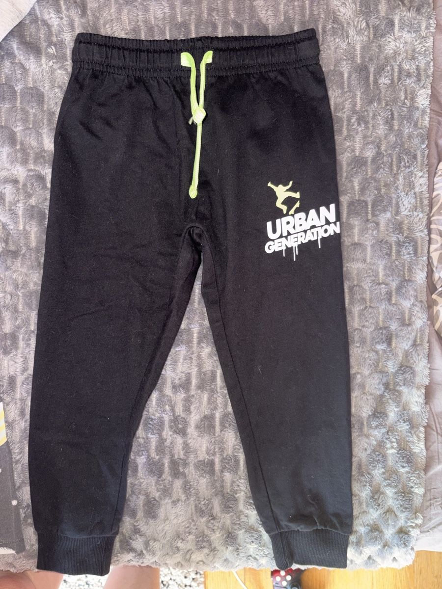 Ensembles coordonnés: Abbigliamento bambino – D'occasion à Crans VS par mar_ztx9 2