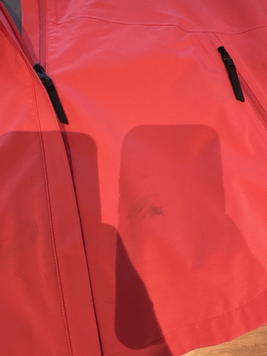 Peak Performance Giacche: Peak Performance Hardshell Jacke rot Grösse S gebraucht – Usato da Luzern venduto da Jill08 2