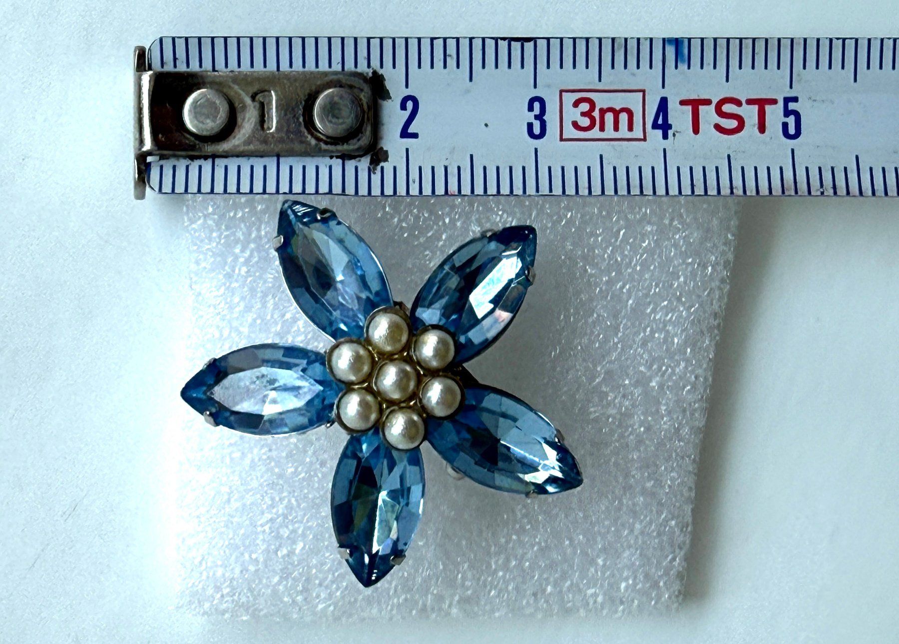 Broches & Aiguilles: Fünfblättrige Modeschmuck-Brosche in Blütenform***** – D'occasion à Dübendorf par Orchid18 3