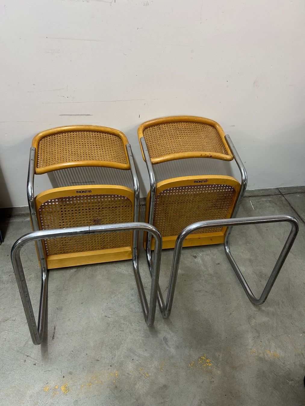 Thonet Sedie: Designer Freischwinger-Stühle Thonet 95 – Usato da Zürich venduto da Levelart 5
