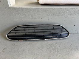Original, FORD FIESTA 2013-2017 KÜHLERGRILL
