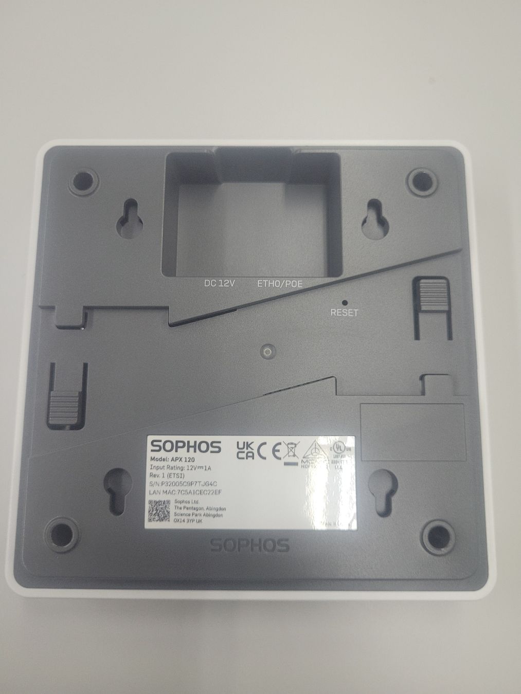Sophos WiFi: Sophos APX 120 Access Point neu – Usato da Aarau venduto da DataShop-Aarau 1