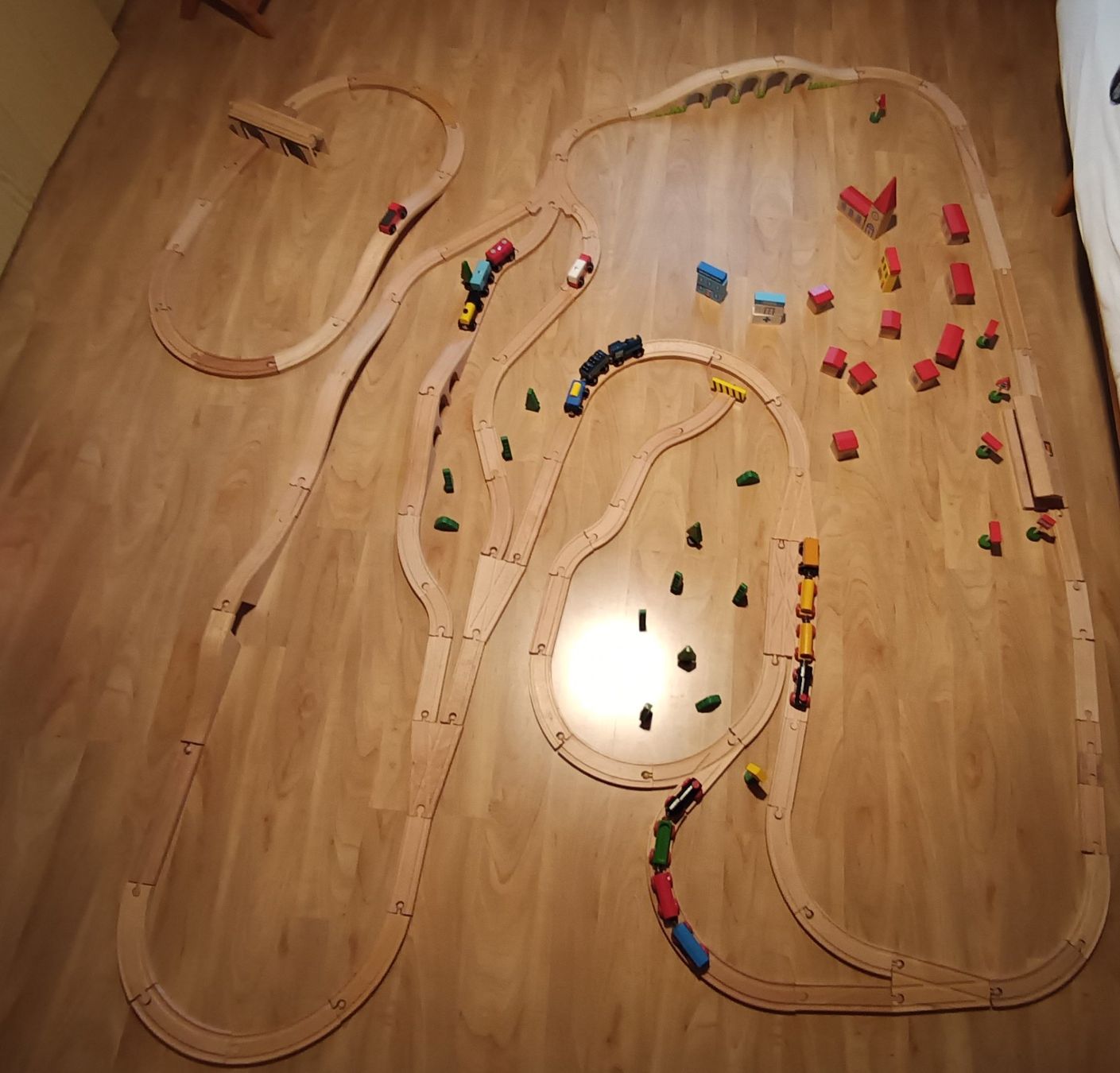 Articoli in legno: Brio-Holzeisenbahn – Usato da Seengen venduto da 5617Tennwil