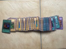 Yu-Gi-Oh! 92 Cartes en français évalué 116.- sur Coleka