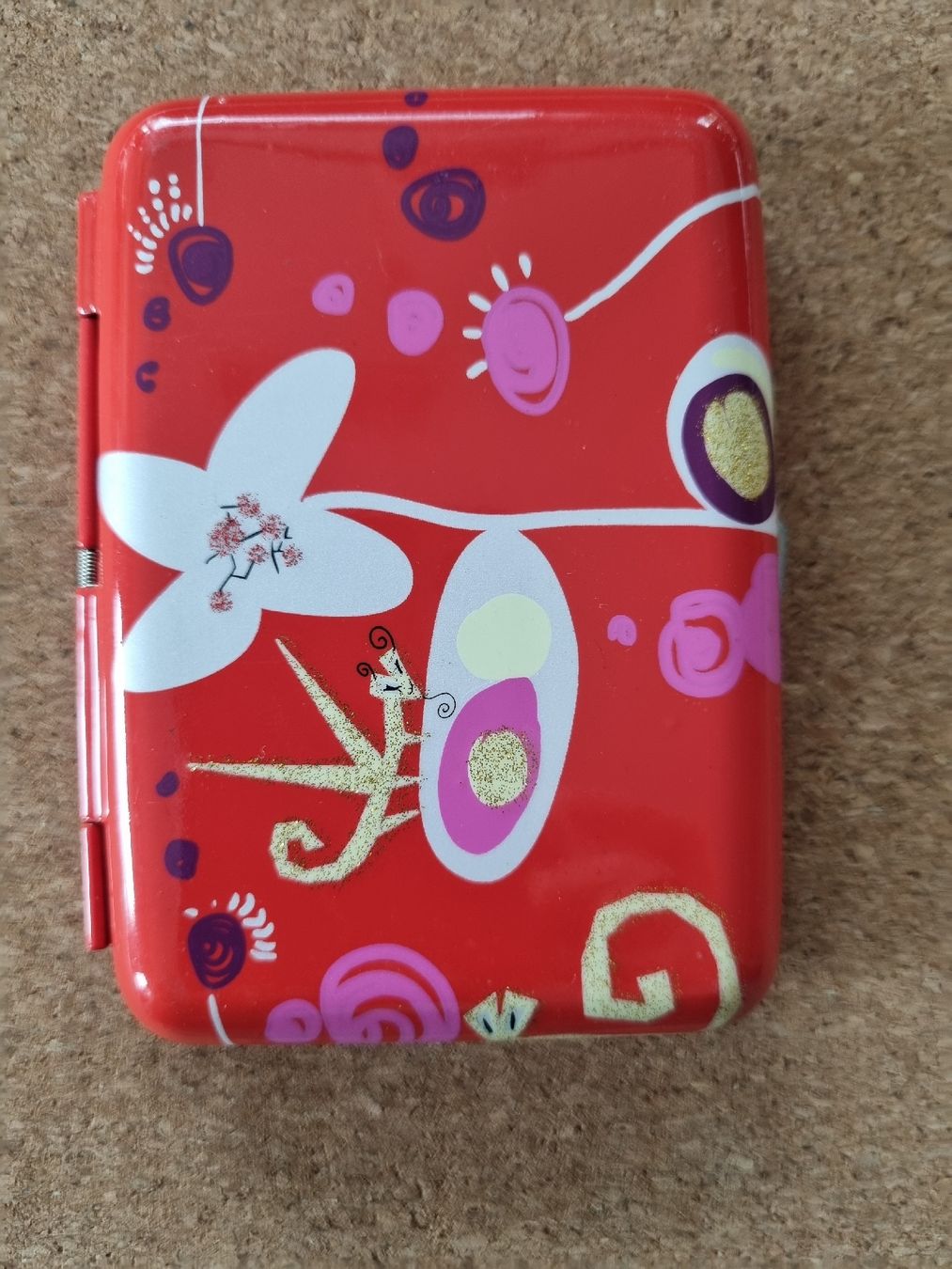 Tabacchi: Zigaretten-Etui,mit Blumenmuster, neu – Nuovo e nell'imballaggio originale da Küsnacht ZH venduto da Alpingo23 1