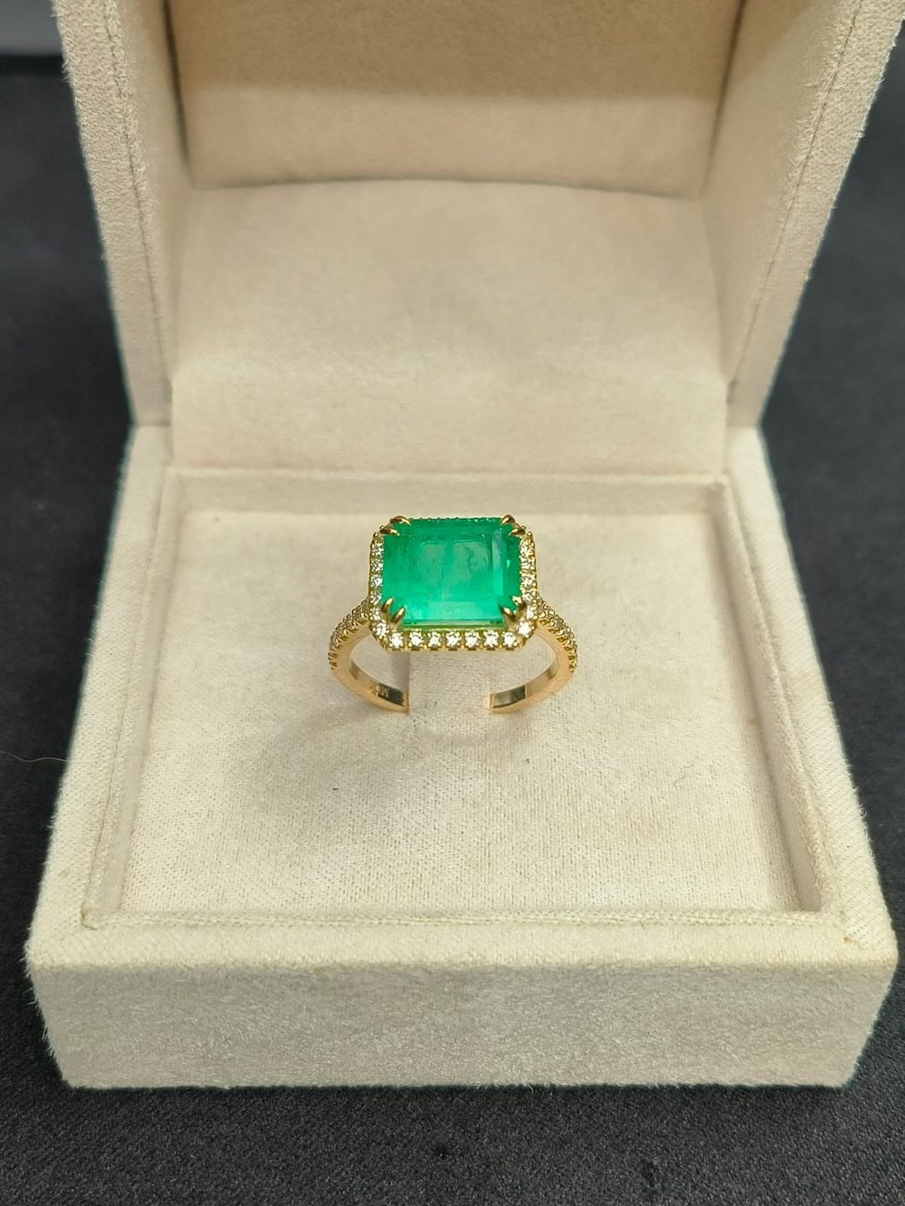 Bagues: Bague Solitaire Émeraude – Neuf avec emballage d'origine à La Chaux-de-Fonds par curtitswisswatches 1