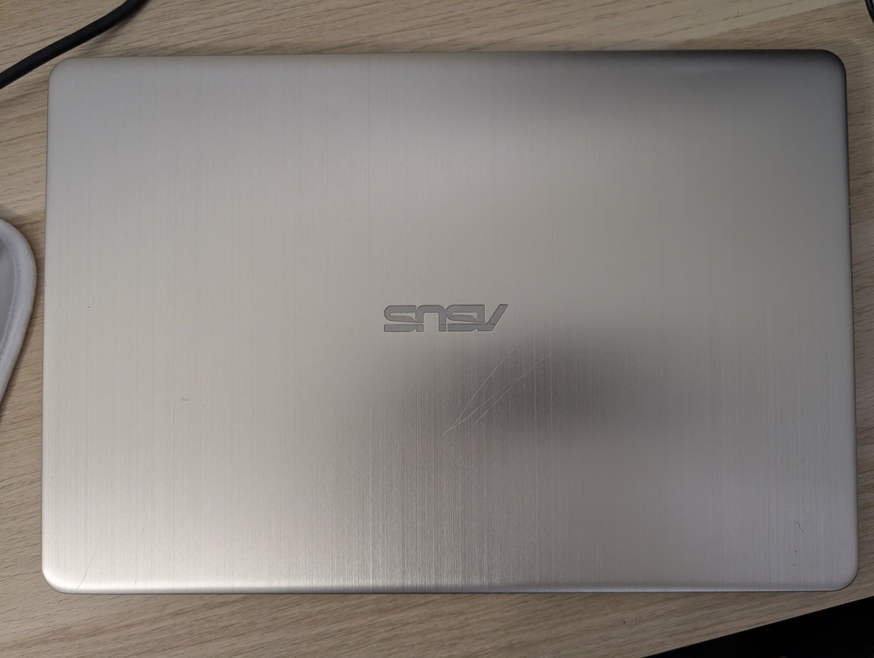 Asus Notebooks: Ordinateur Asus Vivobook - pour pièces – Defekt aus Genève von lis_xvh7 5