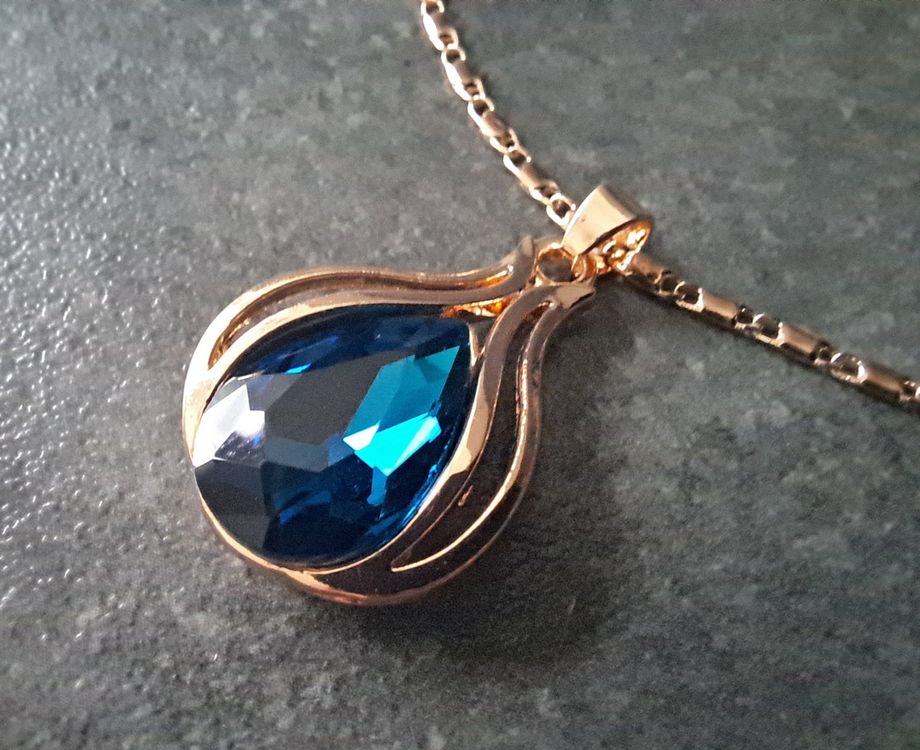 Autres bijoux: Collier et boucles d'oreilles en forme de goutte – Neuf avec emballage d'origine à St-Imier par supernova21 2