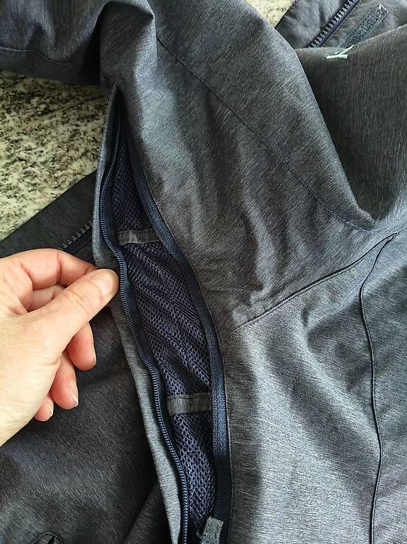 Roxy Jacken: Damen Skijacke Roxy Gr. M – Gebraucht aus Dierikon von Aateam 1