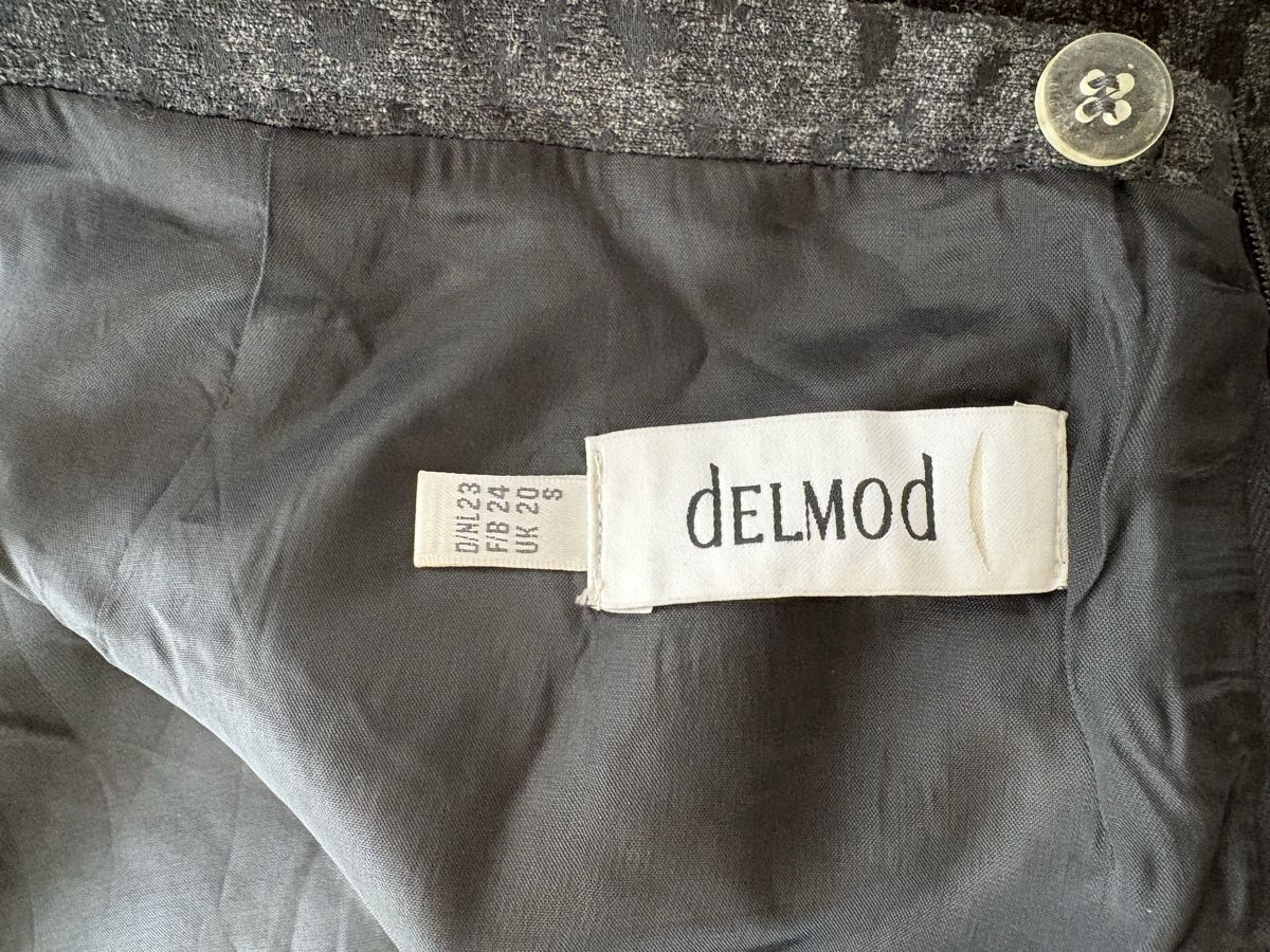 Gonne: Jupe von delmod  – Usato da Rümlang venduto da euqinom16 3