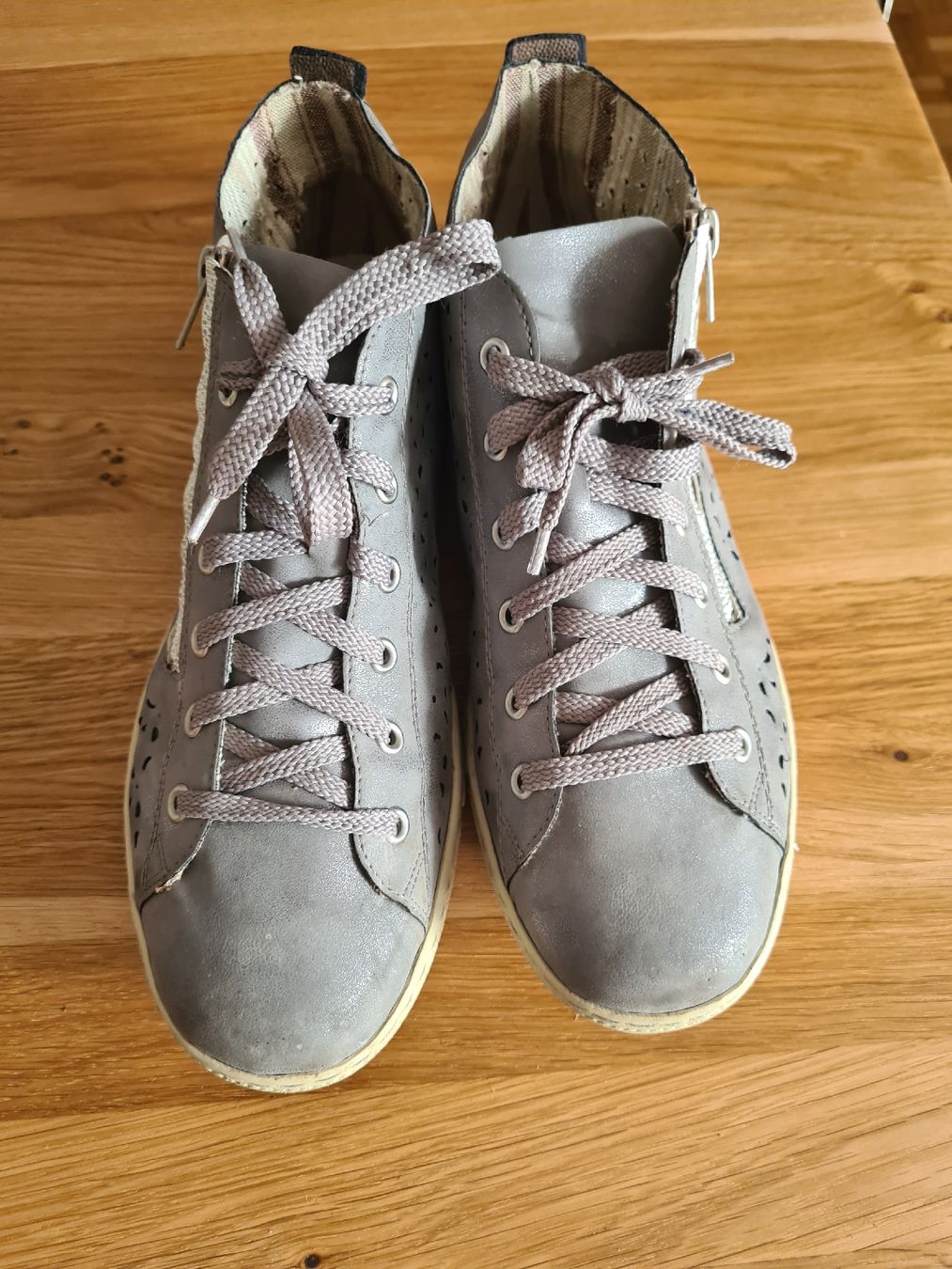 Damenschuhe: Sneakers Gr. 41 Sommerschuhe – Gebraucht aus Winterthur von Jana1701 1