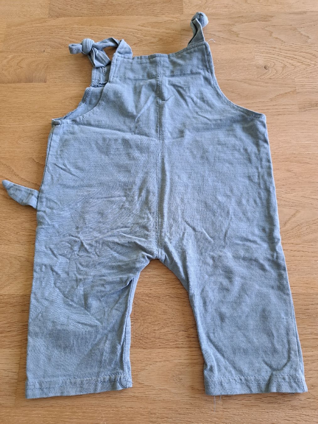 Pantaloni: Dino-Latzhose, Grösse 68 – Usato da Bergdietikon venduto da Staphylococcus 2