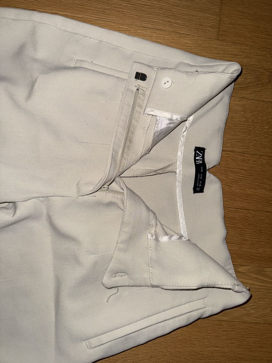 Zara Pantaloni: Zara Beige Stoffhose Grösse S – Usato da Winterthur venduto da yar_dpp8 2