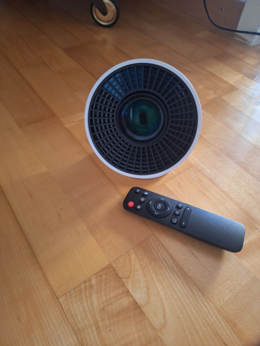 Proiettori: LED Mini Projector – Usato da Stansstad venduto da saschaz88 1
