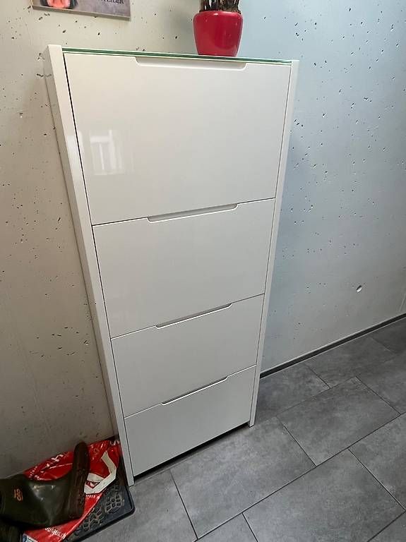 Armadi: Schuhschrank  – Usato da Niederwangen BE venduto da CHe_BE 1