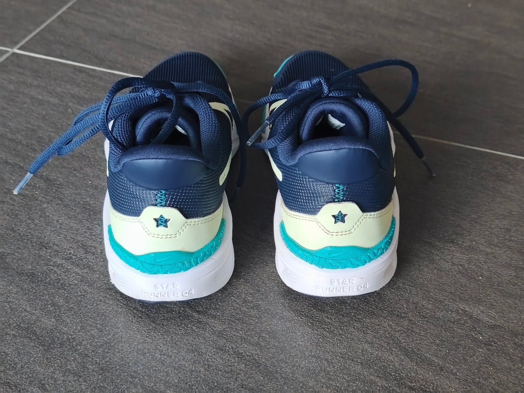 Nike Schuhe für Jungen: Turnschuhe Nike Star Runner 04 - Grösse 38 – Gebraucht aus Jegenstorf von Juchlistock 6