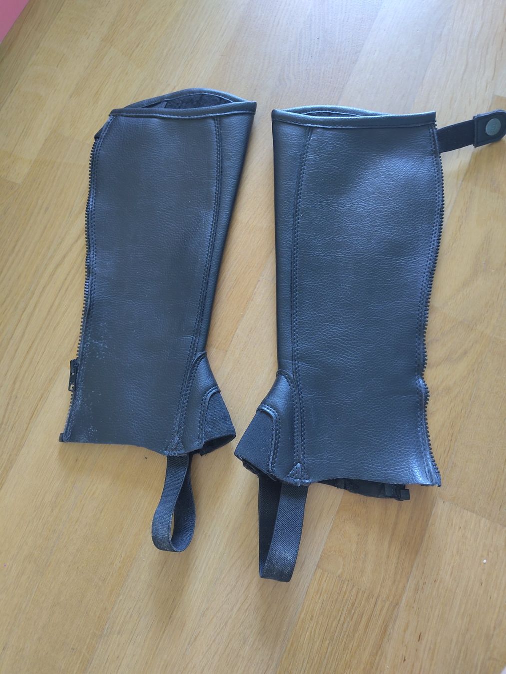 Stinchiere & Fasciature: Guêtre taille XS en cuire – Usato da Denges venduto da lay_xpy7 1