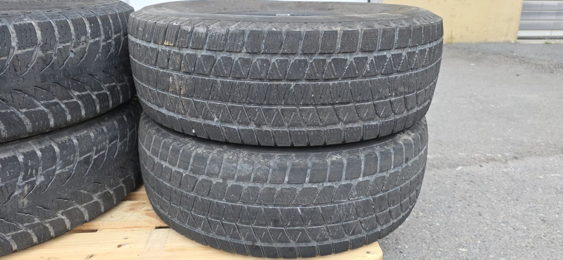 Pneumatici & Ruote complete: pneu lt265/70R17 – Usato da Reichenburg venduto da AK_78 7