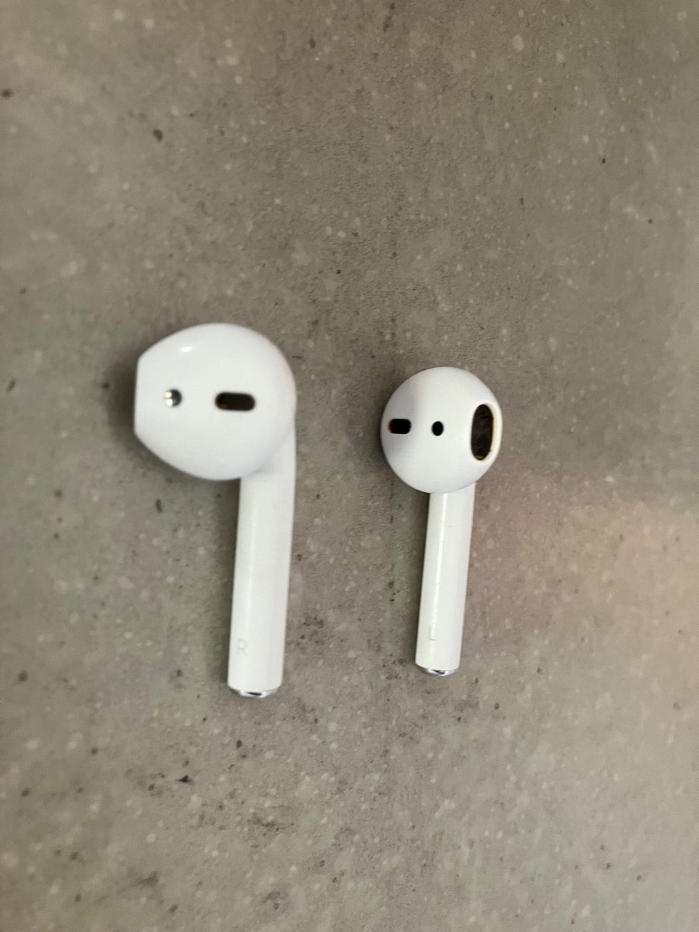 Apple Cuffie: APPLE Air Pods 2 – Usato da Lausanne venduto da mr.v 5
