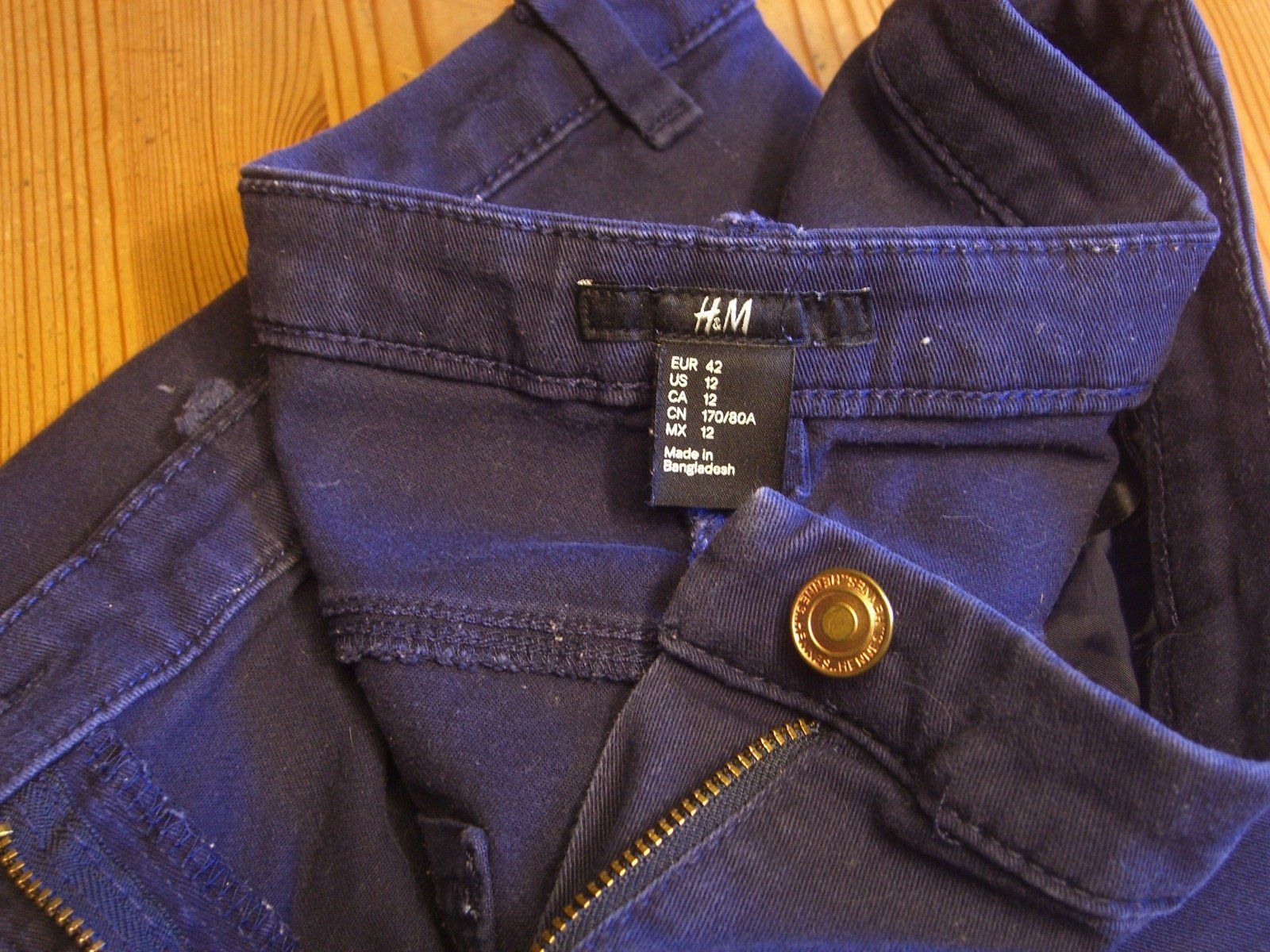 Jeans: schöne, enge, elastische Jeans, H&M, blau, Gr. 42 – Gebraucht aus Winterthur von Ghandi5 2