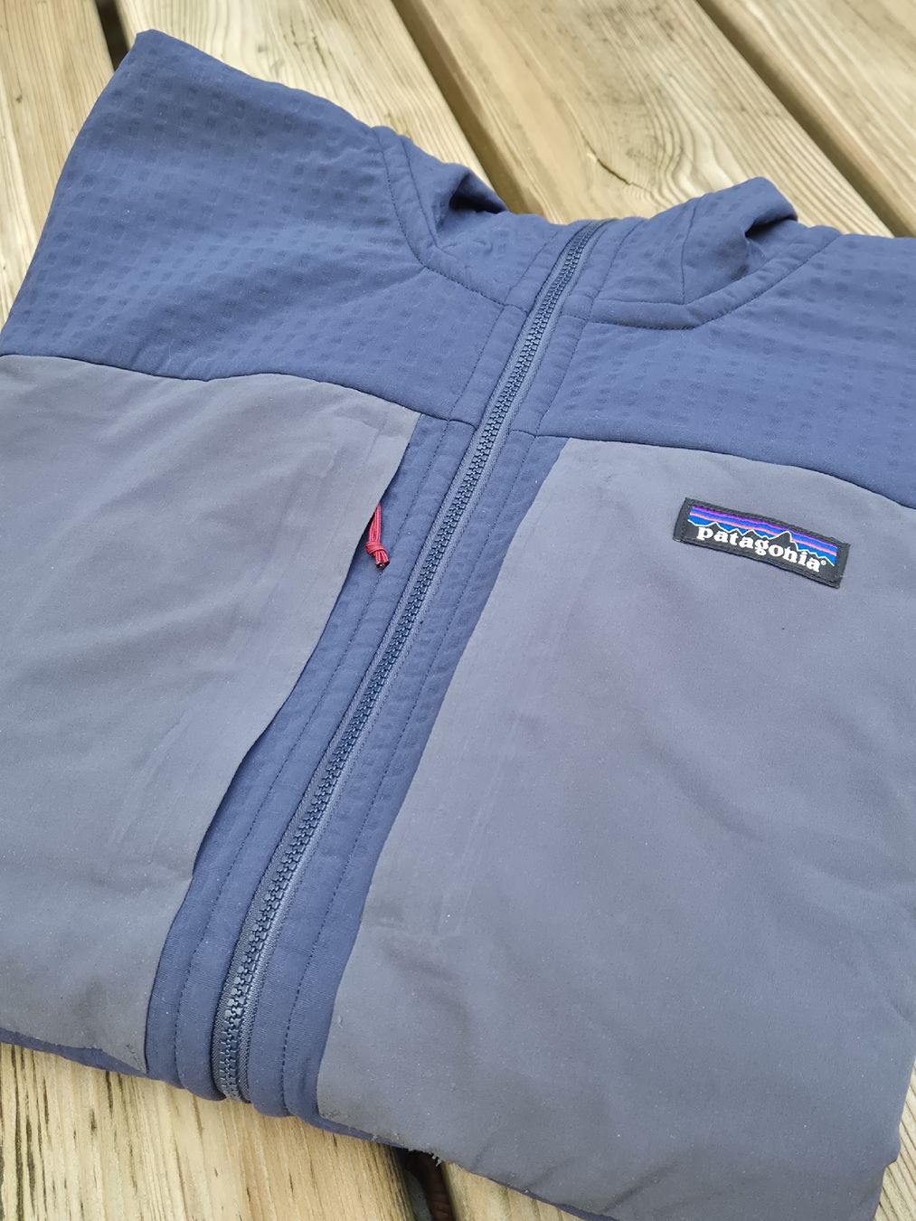 Patagonia Giacche: Patagonia R2 midlayer – Usato da Zürich venduto da Loboso 3