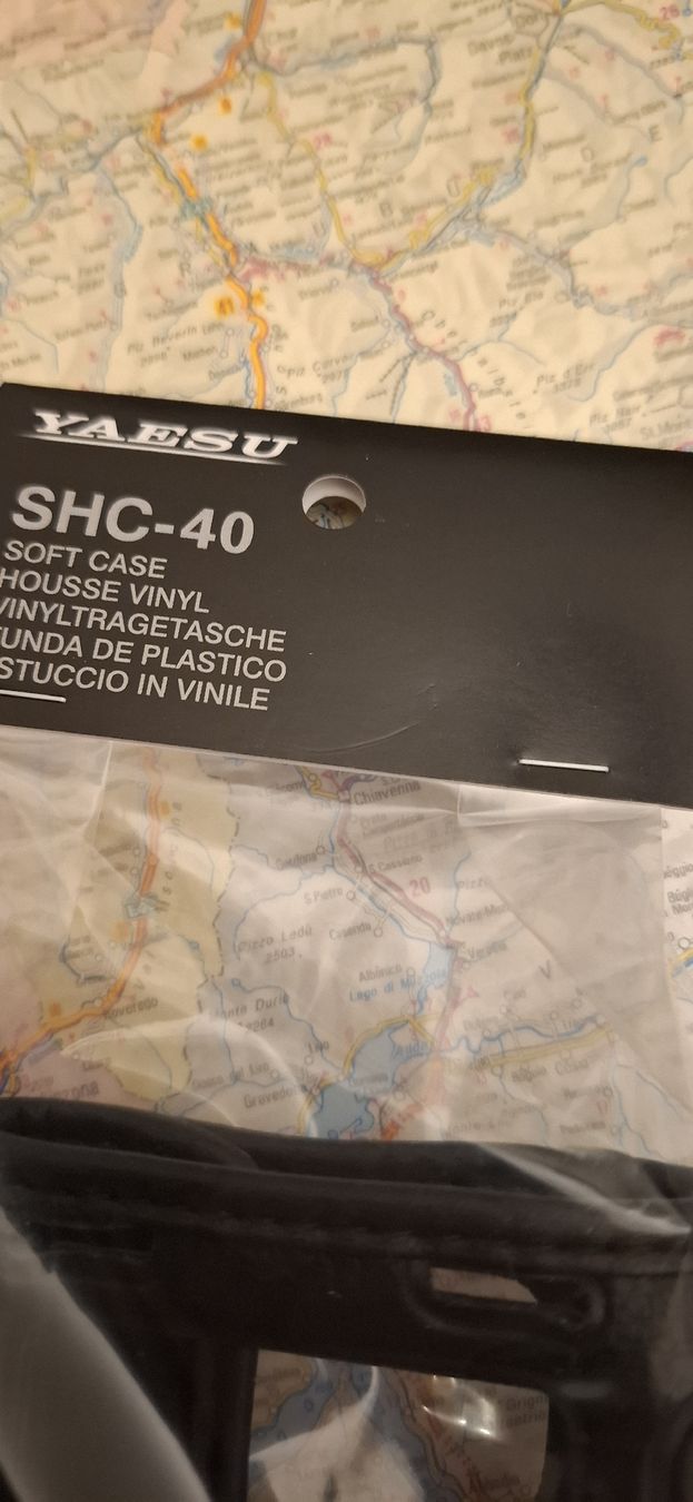 Yaesu Funktechnik: Yaesu Ft 5 DE Schutzhülle – Neu und originalverpackt aus Chur von Giffa-04-06