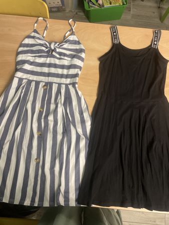 2 süsse Sommerkleider Gr.164gestreift & schwarz,neuwertig