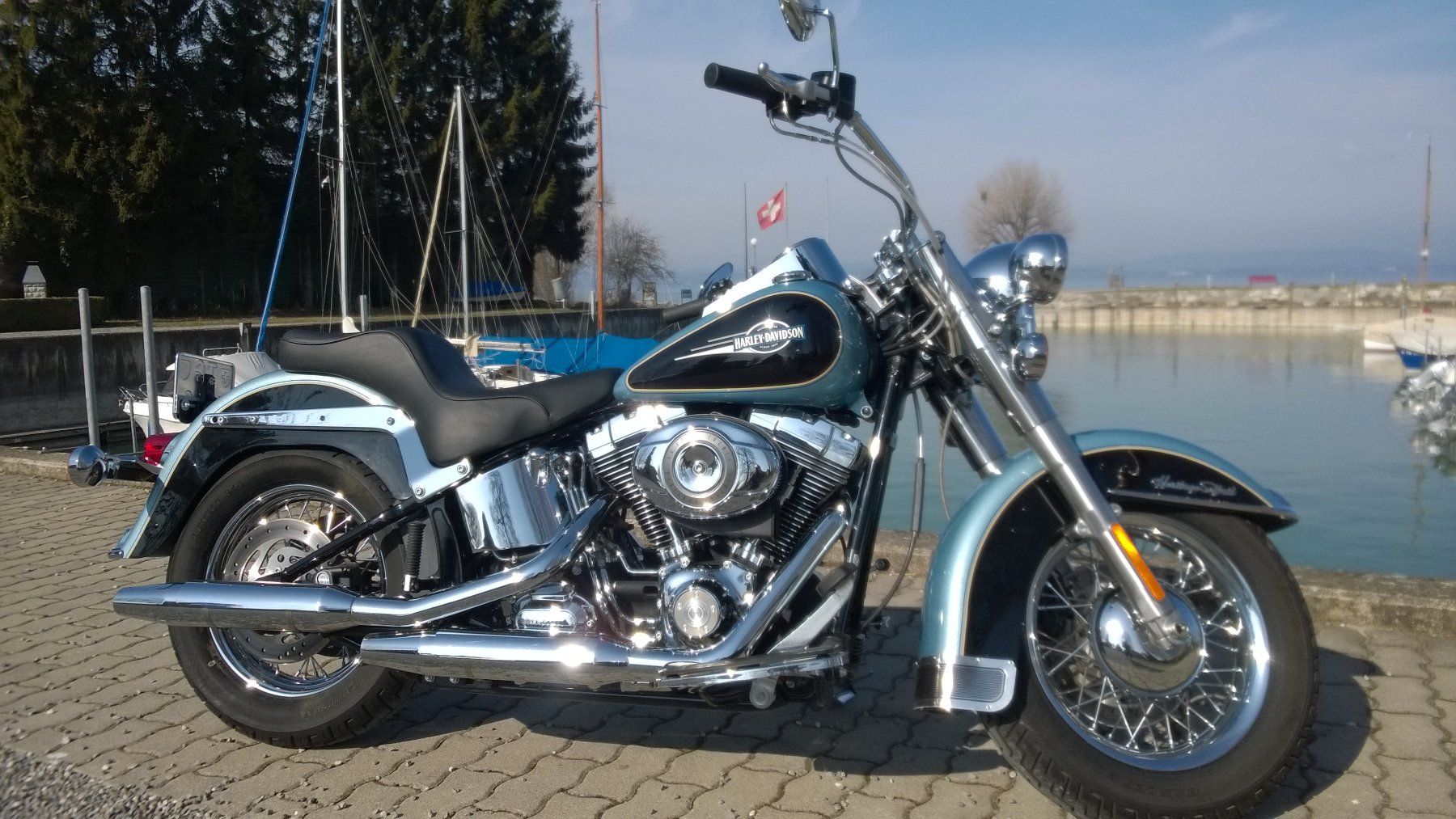 Harley-Davidson Chopper: Harley Davidson FLSTC – Usato da Altnau venduto da wahet 9