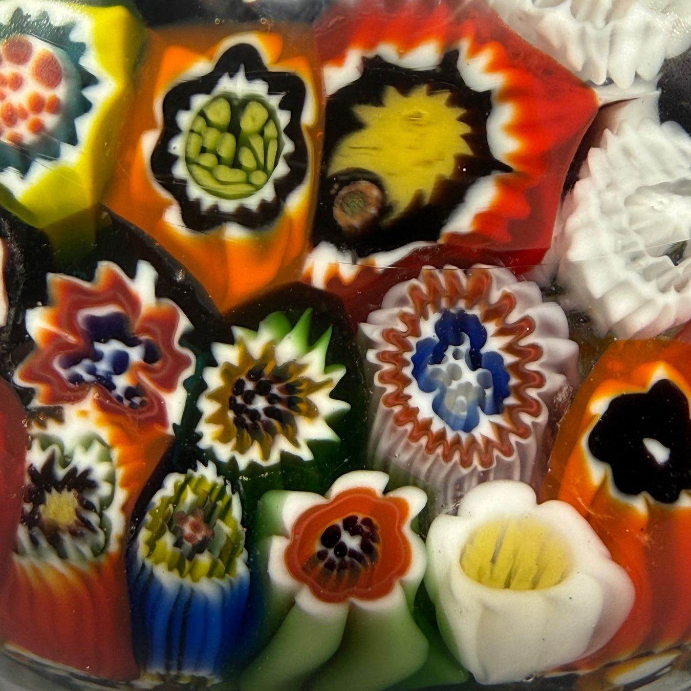Murano Bicchieri: Murano Paperweight Briefbeschwerer Millefiori – Usato da Ueberstorf venduto da Brocandi 3