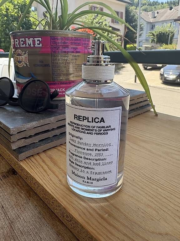 Profumi & Eau de Toilette: Parfüm Replica "lacy sunday Morning" – Usato da Spreitenbach venduto da AjoTrade 1