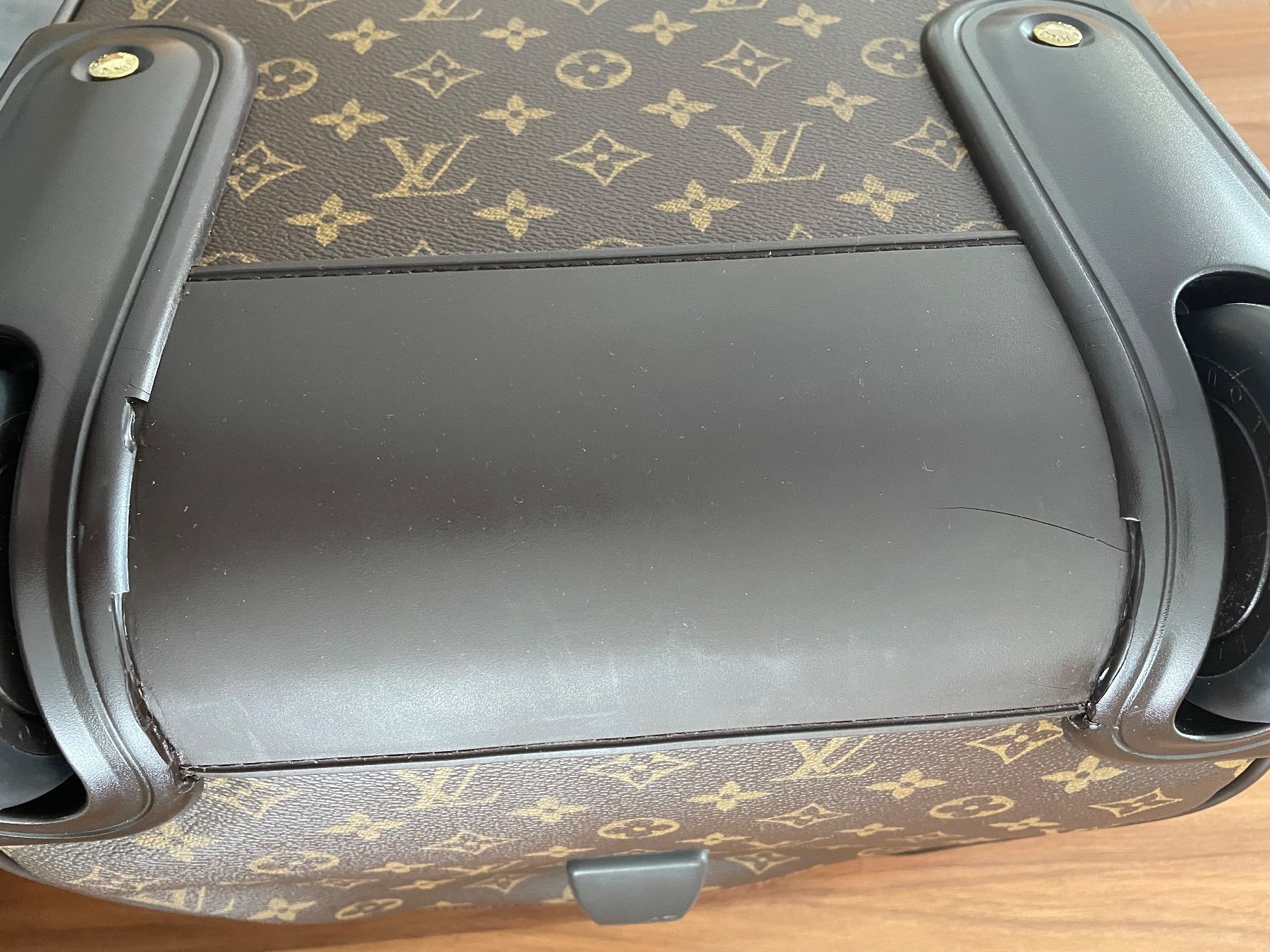 Louis Vuitton Valigie: LOUIS VUITTON Monogram Canvas Eole Rollkoffer - NP 2‘300.00 – Usato da Chur venduto da Hortensia03 9