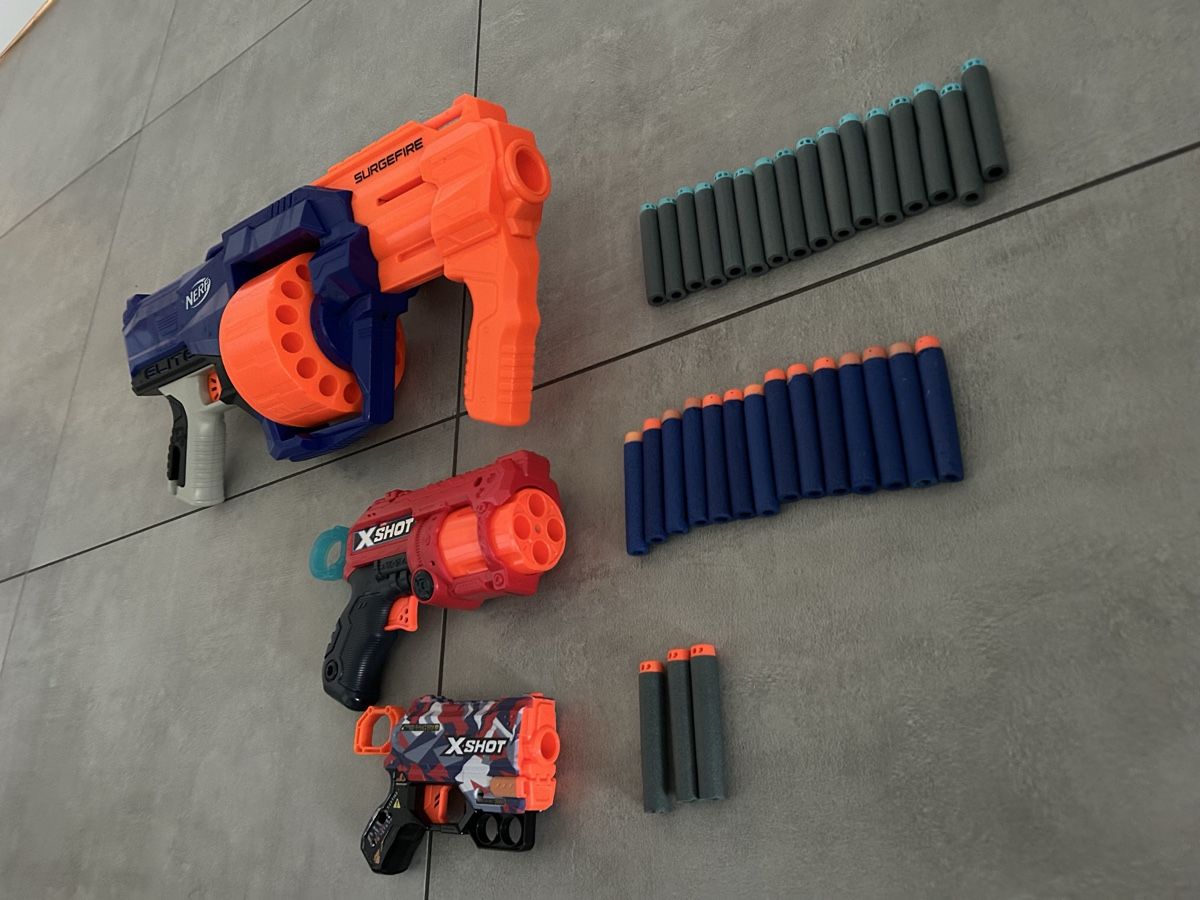 Véhicules pour enfants: 3 nerf guns, 35 bullets – D'occasion à Neuchatel par UMY 1