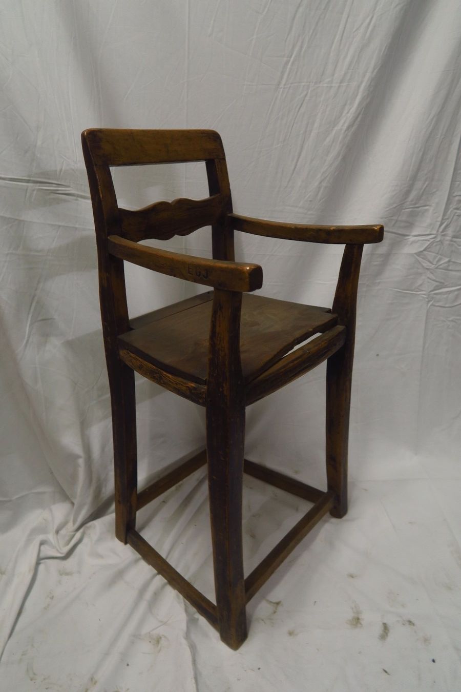 Chaises hautes: Antiker Kindersitz Stuhl – D'occasion à Chur par JennyAlexander